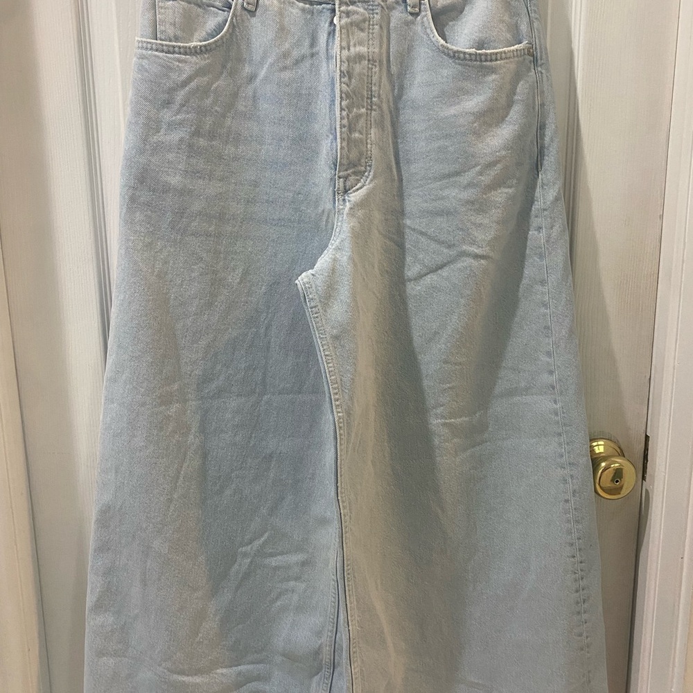 We The Free super wide leg jeans women - super light wash button fly - size 29